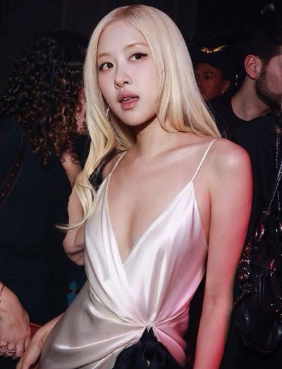 Quá vất vả cho Rosé suốt 7 năm qua