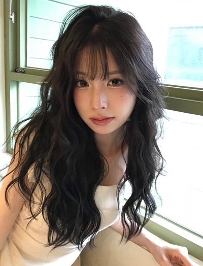 Không cần nhuộm màu, 5 xu hướng tóc đen hè 2026 sẽ giúp diện mạo của chị em trẻ trung và rất thanh lịch