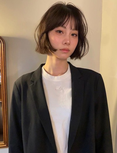 Tóc bob layer đang trở lại: 15 kiểu hack tuổi cho phụ nữ 30+ muốn trẻ hơn mà không cần “cưa sừng”