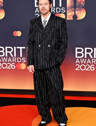 Đàn ông thế giới đều đang diện giày ballet cả rồi, đã đến lúc chồng bạn nên có một đôi