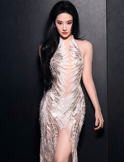 Chưa bao giờ thấy Lưu Diệc Phi sexy, gợi cảm đến vậy!
