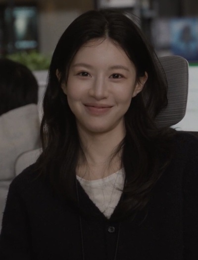 Go Youn Jung lại gầy thêm, mặt quá hốc hác