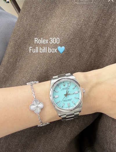 Tới lượt Hiền Hồ ồ ạt pass kho đồ hiệu