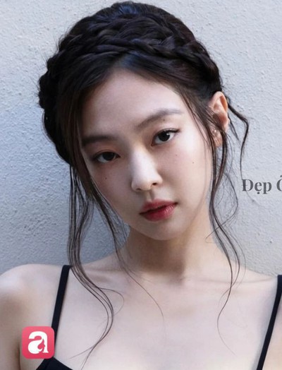 Jennie "bình dân hóa" kiểu tóc từng diện ở Chanel, hội gái xinh châu Á lập tức học theo