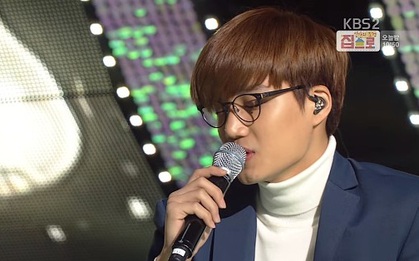 Fan chết mê chết mệt hình ảnh đeo kính của Kai (EXO)