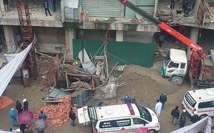 Người nhà khóc ngất bên thi thể nạn nhân vụ rơi vận thăng