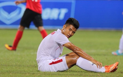 Phúng phí hàng chục cơ hội ăn bàn, U19 Việt Nam hòa thất vọng U19 Singapore