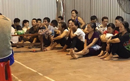 Bắc Kạn: Hàng trăm cảnh sát đột kích sới bạc "khủng", tóm gọn nhiều... "quý bà"