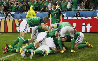 Bắc Ireland thắp sáng cơ hội đi tiếp sau chiến thắng lịch sử trước Ukraine