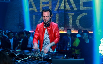 Khán giả Hà Nội hoài niệm trong đêm nhạc Deep House bay bổng cùng DJ Ahmet Kilic
