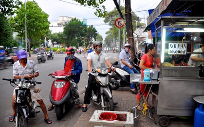 Xôi "nhà xác" -  Nghe thì "sởn da gà" nhưng lúc nào cũng nườm nượp khách