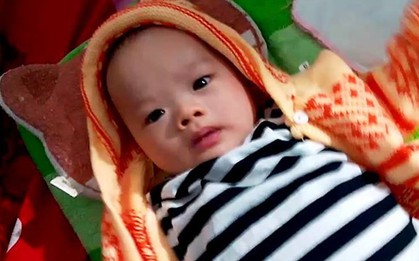 Hà Tĩnh: Bé trai 3 tháng tuổi kháu khỉnh bị bỏ rơi trước cổng nhà