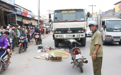 Mẹ gào khóc thảm thiết bên thi thể con gái 13 tuổi bị xe ben cán tử vong