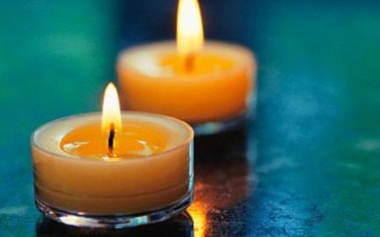 Nến thơm đốt lên có thể sản sinh ra phoóc-môn gây ung thư