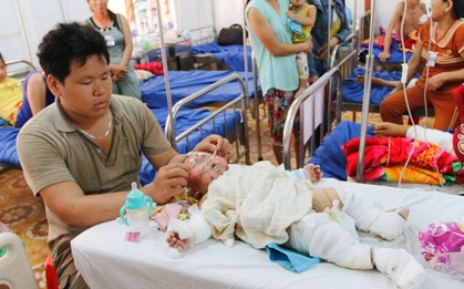 Chồng đổ xăng thiêu vợ, 5 người trong gia đình thương vong