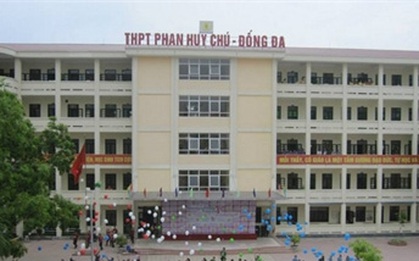 Học sinh nhuộm tóc phải ra ngoài lớp, lau lá cây cảnh