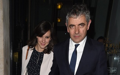 Sao "Mr. Bean" sống chung với tình nhân trẻ ít tuần sau ly hôn vợ