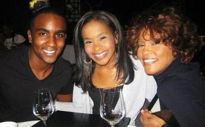 Con gái Whitney Houston từng nhiều lần sảy thai trước khi qua đời
