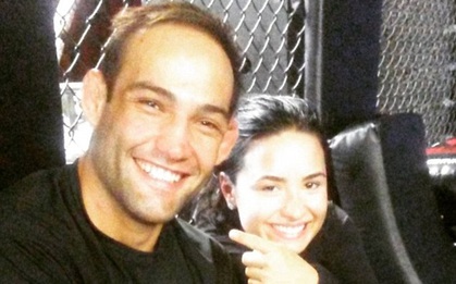 Demi Lovato bí mật hẹn hò võ sĩ điển trai sau khi kết thúc mối tình 6 năm