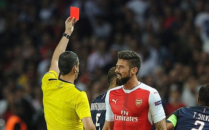 Không phải Verratti, đây mới là kẻ "giật dây" khiến Giroud dính thẻ đỏ