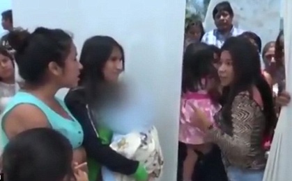 Video: Chú rể bị người cũ vạch mặt phụ bạc khi đang tổ chức đám cưới với người mới