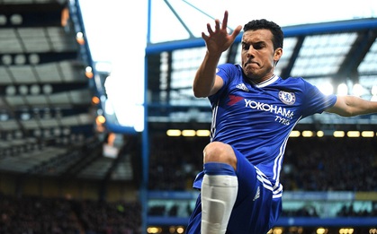 Pedro lập tuyệt phẩm lá vàng rơi, Chelsea thắng trận thứ 12 liên tiếp