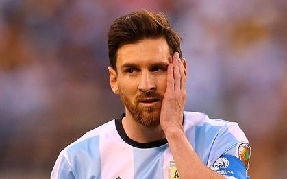 Messi lãnh án tù 21 tháng