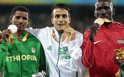 Sốc: VĐV khuyết tật chạy nhanh hơn cả nhà vô địch Olympic