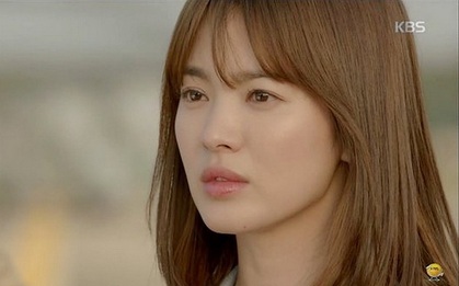 Fan mê mệt kiểu trang điểm "có mà như không" của Song Hye Kyo trong "Hậu Duệ Mặt Trời"