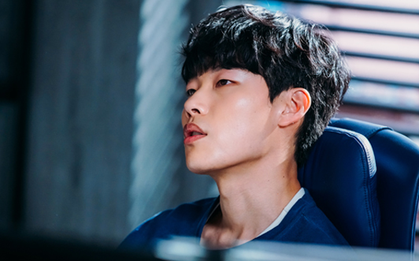 Lần này, mặt cún Ryu Jun Yeol không là người đến sau như “Reply 1988” nữa