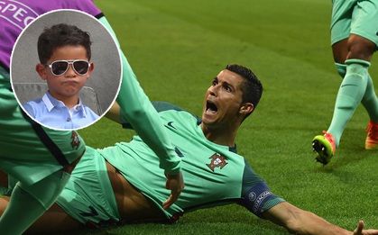 Mặc bà nội "phát cuồng", Ronaldo Junior chẳng buồn ăn mừng khi bố ghi tuyệt phẩm
