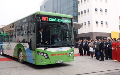 Xe buýt nhanh BRT ở Hà Nội chính thức đi vào vận hành sau thời gian thử nghiệm