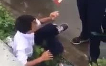 Tiền Giang: Xác minh clip nam sinh cầm búa đánh bạn dã man