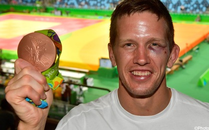 Cà khịa đánh nhau với lễ tân khách sạn, võ sĩ Judo giành HCĐ Olympic nhận kết cục cay đắng