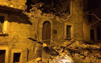 Italy: Động đất 6,2 độ Richter, gần như toàn bộ thị trấn bị phá hủy hoàn toàn