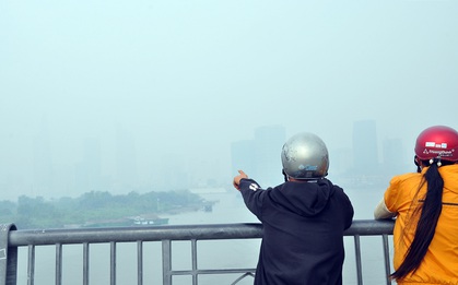 Người Sài Gòn thích thú vì bất ngờ được ngắm sương mù vào sáng sớm
