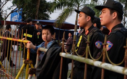 Lập hàng rào sắt, thắt chặt an ninh trước giờ khai ấn đền Trần