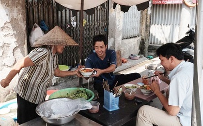 Ghé quán "bún cho" gặp bà chủ hào sảng, dễ thương số một Sài thành