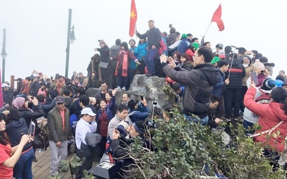 Những người ở trên đỉnh Fansipan bằng cách đi cáp treo kia, họ có lỗi gì vậy?