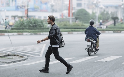 Người Sài Gòn khoác áo ấm trong tiết trời mát lạnh kèm mưa phùn từ sáng đến trưa
