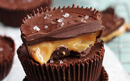 Cách làm kẹo chocolate nhân caramel bằng cách mở tủ lạnh 3 lần