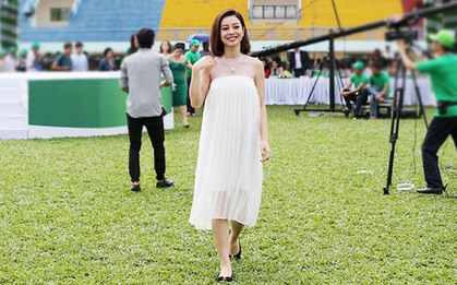 Jennifer Phạm mang thai đứa con thứ 3 được 4 tháng