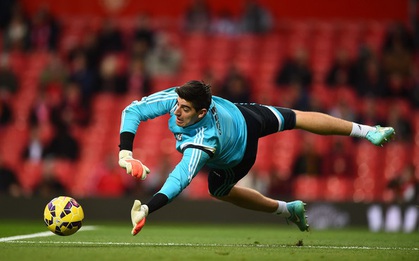 Courtois, Valdes, Cech lọt tốp những pha cứu thua xuất sắc nhất vòng 9 Ngoại hạng Anh