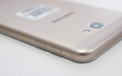 Trải nghiệm nhanh Samsung Galaxy J7 Prime: thiết kế đẹp, cấu hình tốt, giá gần 6,3 triệu đồng