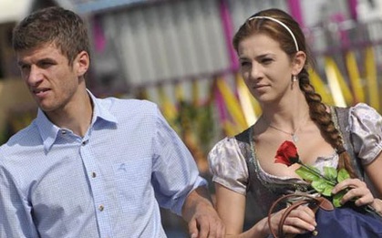 Thomas Muller kỷ niệm 6 năm đeo gông