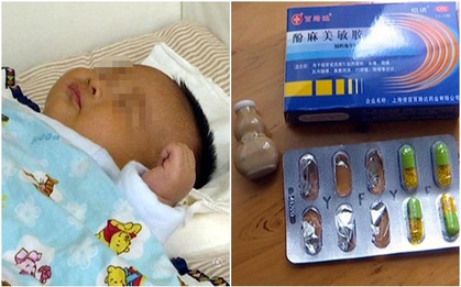 Con nhỏ ngủ li bì và đây là những thứ mà người mẹ tìm được trong hành lý của người giúp việc