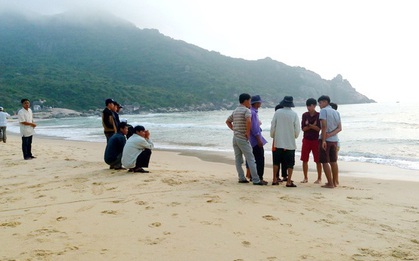 Xoáy ngầm cuốn chết 2 nữ sinh Bình Định