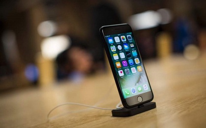 Đừng bật chế độ máy bay nếu không iPhone 7 của bạn sẽ thành cục gạch!