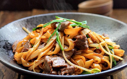 Chẳng cần cầu kì, phở xào muốn ngon thì cứ làm theo cách này