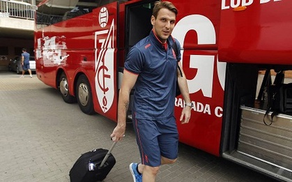 Lộ chuyện Real chi tiền để Granada đánh gục Barca